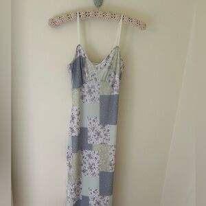 Pastel Boho Patchwork Midi Dress 
Size: Medium 
EUC (No Flaws)